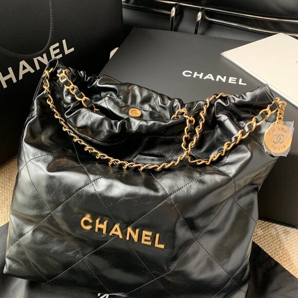 "Chanel Chanel 22 shiny calfskin Chain Shoulder Bag Black Gold Metal Fitting Pro - Picture 1 of 7